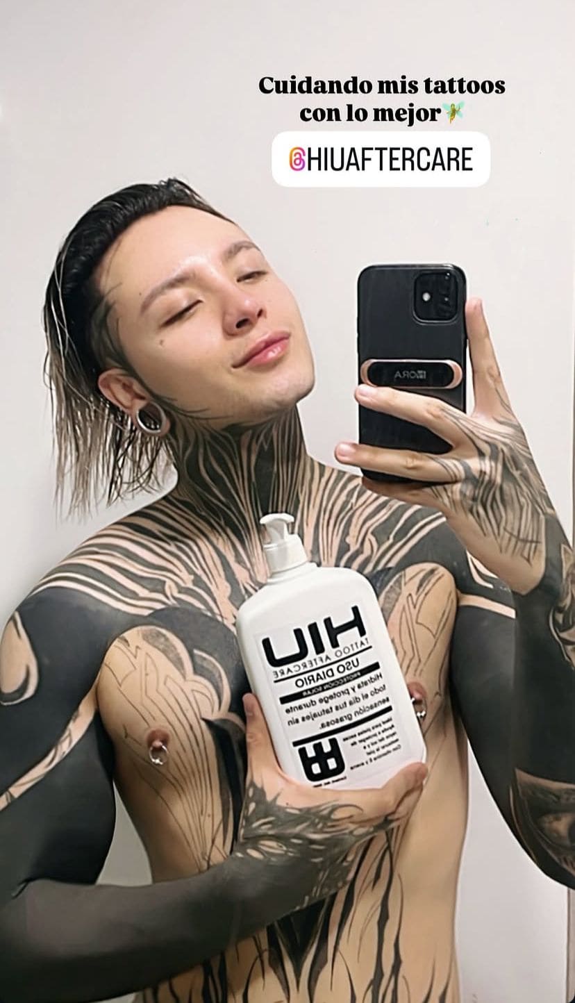 <em>Alex W.</em>✅​