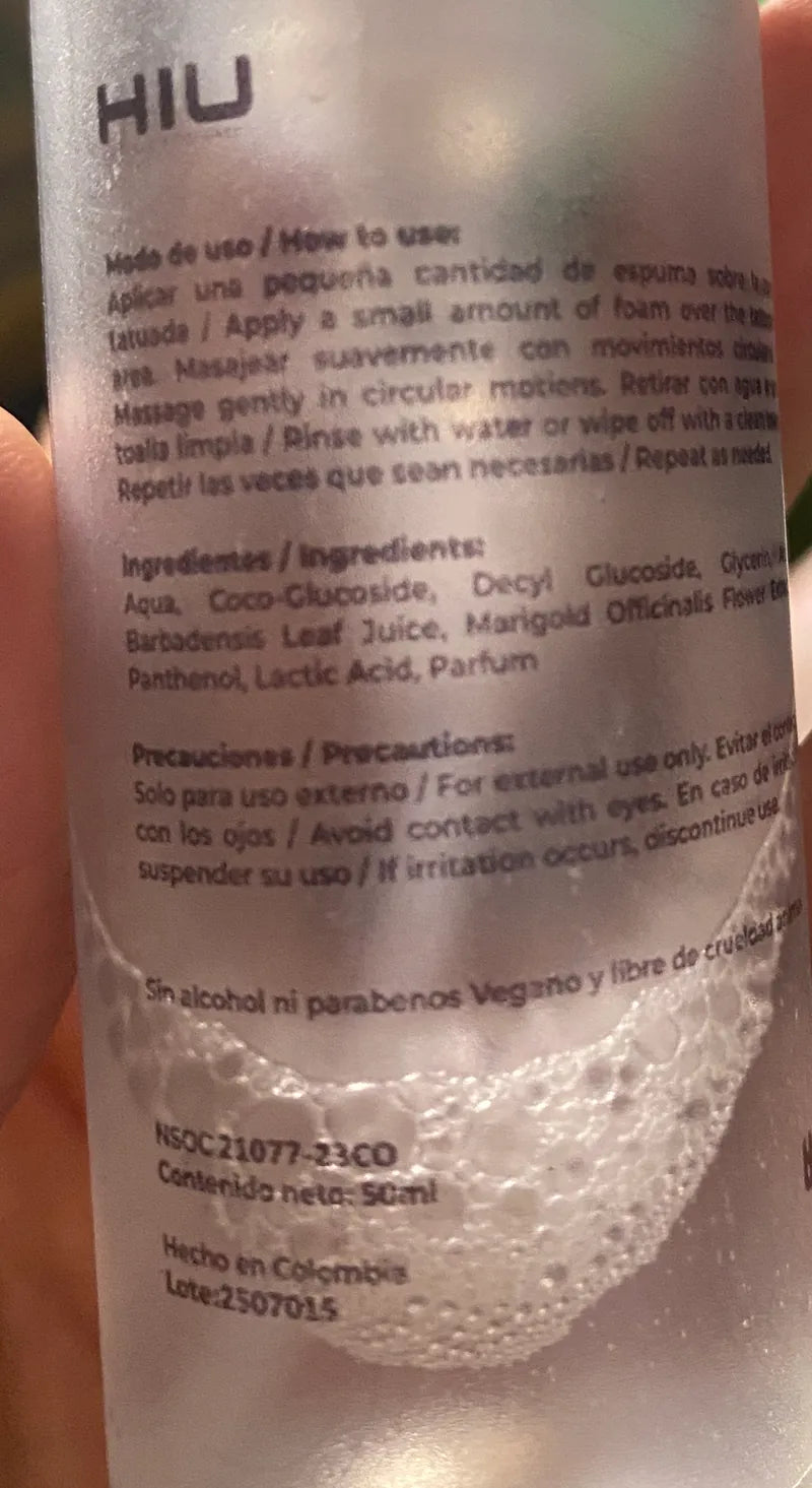 Etiqueta trasera real de la espuma HIU: modo de uso, ingredientes, precauciones y notificación sanitaria NSOC21077-23CO.